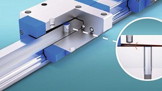 Smarte induktive Sensoren von Contrinex ermöglichen dynamische lineare Abstandsmessungen an Lineartischen. (Bild: Contrinex)