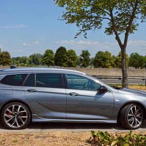 Die neuen Motoren sollen bis zu 18 Prozent Sprit im Vergleich zu den bisher verbauten Aggregaten sparen.(Bild:  Rehberg / »kfz-betrieb«)