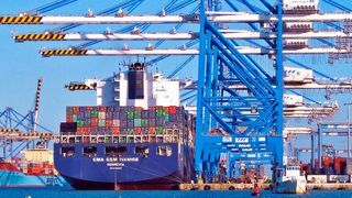 Auch jahrelanges Wettrüsten bedeutet nicht automatisch, dass man auskömmliche Erträge generieren kann. Das wird bei einem Blick auf die Containerschifffahrt deutlich. (gemeinfrei)