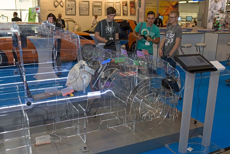 Eindrücke von der Werkstoffwoche Dresden 2015. (Bild: Werkstoffwoche Dresden)