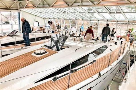 Hanseyachts ist Deutschlands größter Segeljachtenbauer. Aber die Geschäfte verlieren an Rückenwind. Nun steigt auch der Mehrheitseigner aus. Dennoch will man sich den Herausforderungen in der Branche stellen. Das werde aber in Greifswald Jobs kosten ...(Bild:  Hanseyachts)