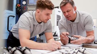 de-2020-02-100-exaas-01 (Quelle: Monkey Business Images/Shutterstock)