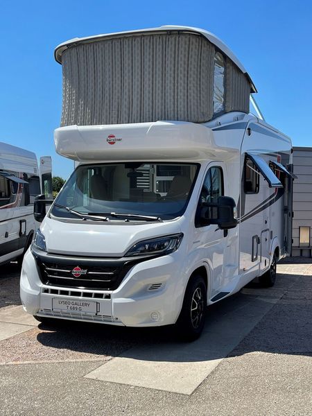 Viele Reisemobilhersteller wie Bürstner mit dem Lyseo Gallery mit aufblasbarem Alkoven rücken auf der CMT ihre Düsseldorfer Neuheiten ein weiteres Mal in den Mittelpunkt. (Bild: SP-X/Michael Lennartz)