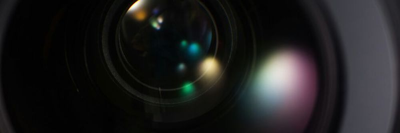 Kameras erhalten durch KI eine neu definierte Rolle in der Fertigung.(Bild:  frei lizenziert / Unsplash)