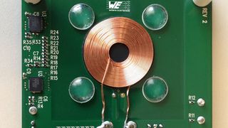 Induktives Laden von Smartphone & Co. ist derzeit voll im Trend. Im Bild die Demo-Empfängerkarte DC1967A (Bild: Würth Elektronik eiSos)