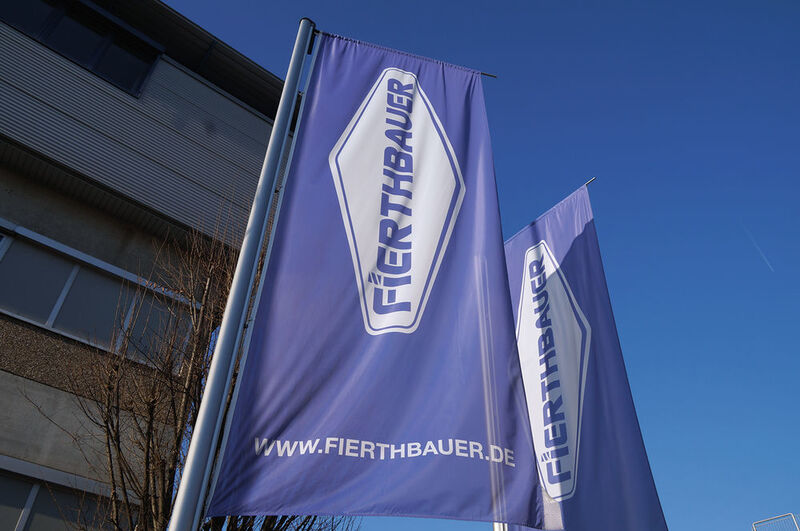 Die 1923 gegründete, inhabergeführte Fierthbauer GmbH hat sich als Handelsunternehmen auf die Branchen Fahrzeug- und Maschinenbau spezialisiert. (Fierthbauer)