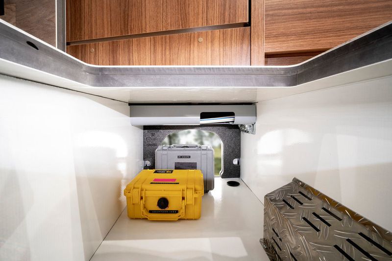 Großzügiges Bodenfach in den neuen Hymer-Modellen dank des neuartigen Chassis-Einbausets von Design Composite. (Hymer)
