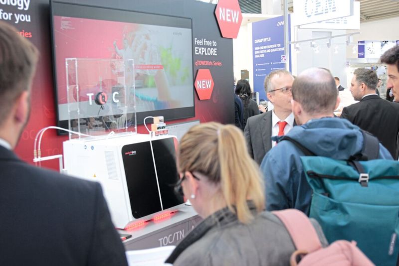 Ebenfalls zu den Neuheiten zählt die q-Tower-Serie von Analytik Jena. Ein Highlight der TOC/TNb-Analysatoren ist die neue Bediensoftware mit Live-Ergebnisanzeige. (Bild: VCG – C. Lüttmann)