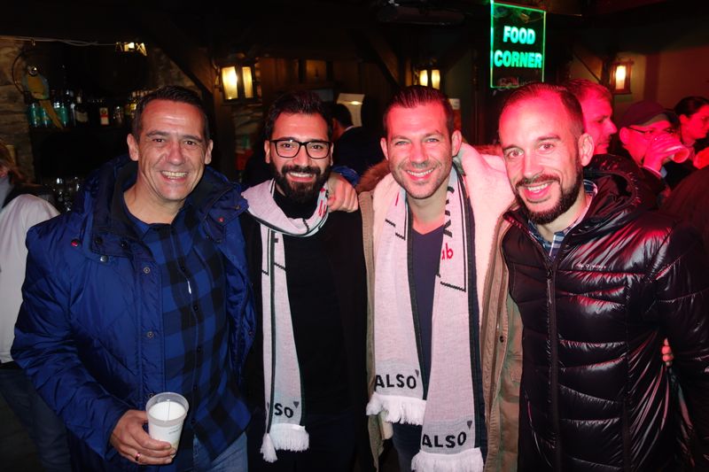 (v. l.) Manfred Birk, ESET, Kayhan Dincli und Waldemar Bergstreiser, Kaspersky, mit Tobias Neugebauer, ESET. (IT-BUSINESS)