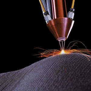 Beim Laserauftragschweißen sind Lasersysteme wie sie Trumpf Laser- und Systemtechnik, Aussteller der Lasys, im Portfolio hat, ideal geeignet, denn sie helfen bei Reparaturarbeiten Kosten zu sparen.
