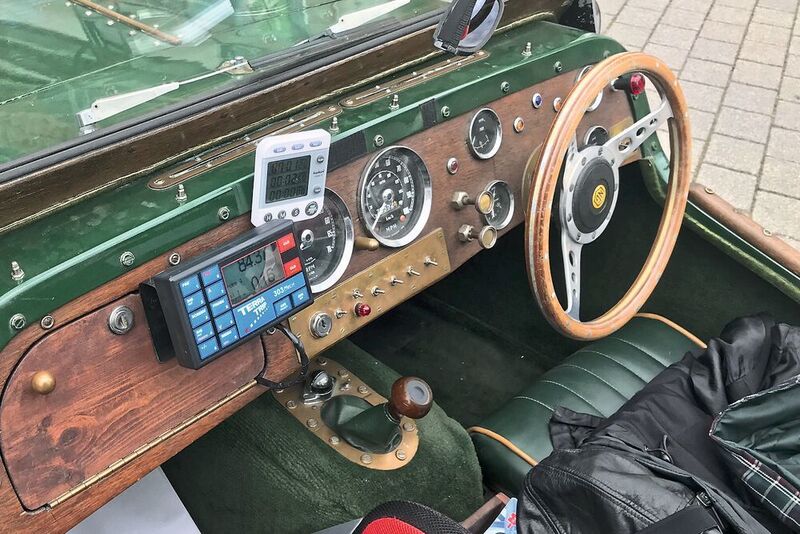 ... mit einigem elektronischen Gerät im Cockpit. (Grimm / »kfz-betrieb«)