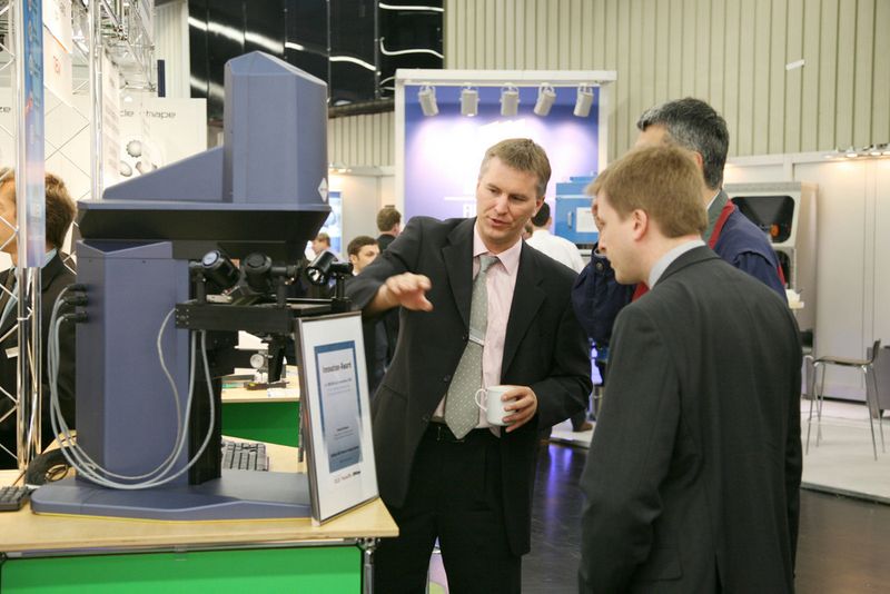Impressionen vom Messegeschehen. Bild: NuernbergMesse (Archiv: Vogel Business Media)
