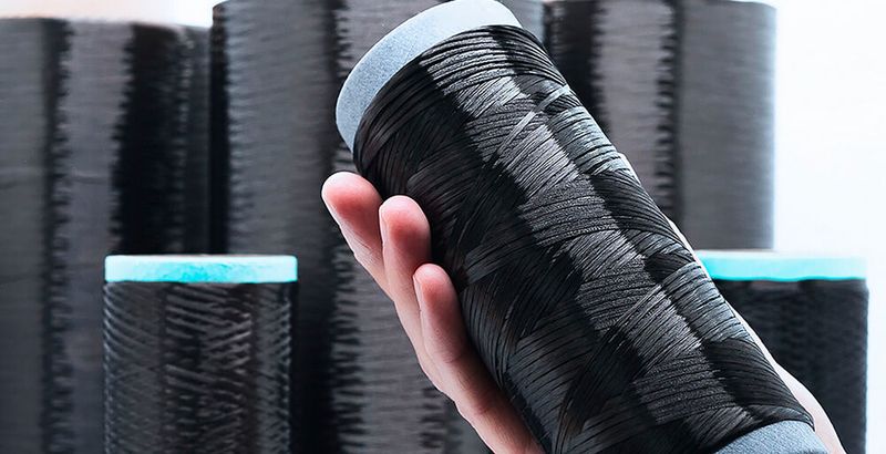 Im Rahmen der Carbon Lab Factory Lausitz wird am Standort Guben eine Pilotanlage zur Herstellung nachhaltiger, kostengünstiger und wettbewerbsfähiger Carbonfasern errichtet werden.(Bild:  Fraunhofer IAP / Kristin Stein)