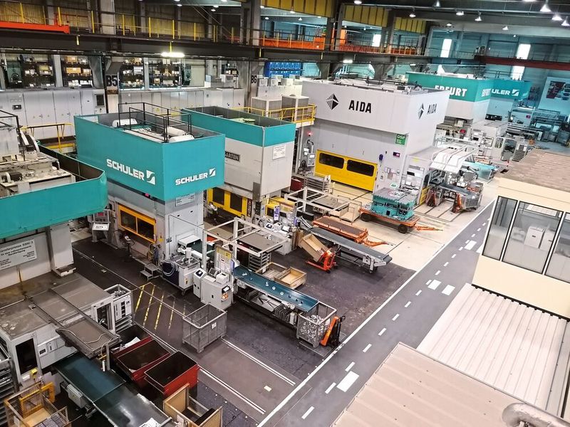 Ein Blick ins Presswerk bei BSH in Traunreut. An der Aida-Presse sind die digitalen Lösungen von Consenses implementiert. (Bild: BSH)