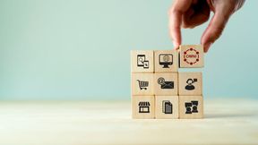 Omnichannel-Logistik gilt als neues Ideal moderner Supply Chains. Aber viele Logistikzentren sind auf die gleichzeitige Bedienung von Großhandel, Filialgeschäft und E-Commerce gar nicht vorbereitet. (Bild: © Parradee - stock.adobe.com)