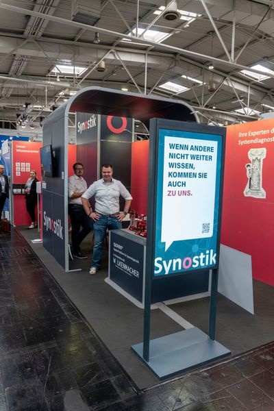 Synostik bietet Systemdiagnostik an, mit der bis zu 93 Prozent aller möglichen Fehlerbilder erkannt und entsprechende Fehlersuch-, Reparatur- und Inbetriebnahme-Algorithmen abgeleitet werden können. Als einen Teil seines Service-Angebots rund um die Systemdiagnostik bietet das Unternehmen eine individuell anpassbare digitale Plattform an, die die Grundlage für ein Diagnostik- Ökosystem bilden kann, über das Diagnoseinformationen wie Fehlerspeichereinträge, Messwerte und Routinen kommuniziert werden können. (Bild: Vogel Communications Group)