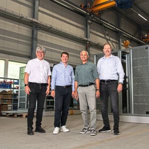 Die bisherigen Inhaber und Geschäftsführer der Kawe AG, Stephan Leunig und Michel Indrizzi, haben die Leitung an Michael Reinhard und Marc Flückiger übergeben, die als neue Eigentümer das Unternehmen führen. (V. l. n. r.: Stephan Leunig, Michael Reinhard, Michel Indrizzi, Marc Flückiger.)(Bild:  Kawe AG)