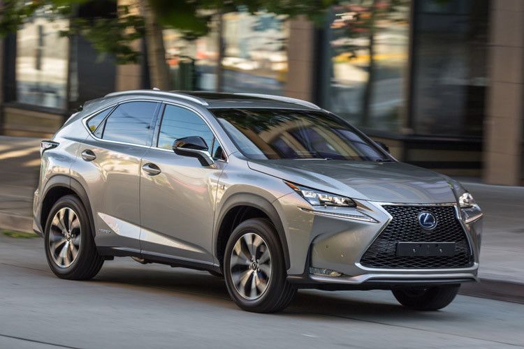 Er sieht aus wie ein Fiesling, ist aber eigentlich ein feiner Kerl.  (Lexus)