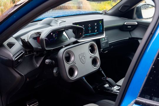 The appearance takes some getting used to, and so does the operation at first.(Image: Peugeot)