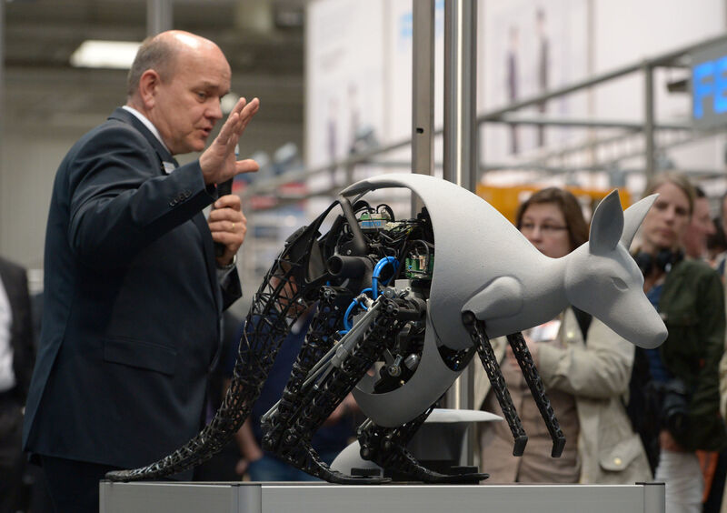 Join us for a Highlight-Tour across Hannover Messe 2014 with the Chance to see exciting exhibits and technlogies.
 (Picture: Deutsche Messe)