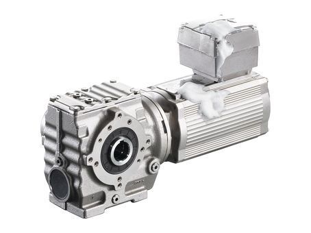 Getriebemotoren mit dem neuen XCO-Antriebspaket. (Bild: SEW-EURODRIVE)