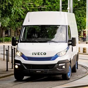 (Iveco)