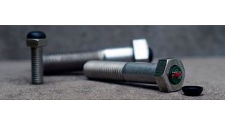 Smarte Schrauben: mithilfe von Sensoren können sie die Vorspannkraft und die Temperatur messen. (Bild: Strainlabs)