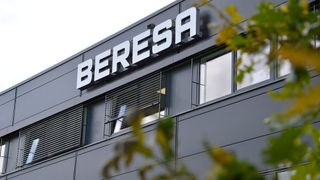 Der Mercedes-Benz-Partner Beresa aus dem Münsterland platzierte sich mit einer hauseigenen Business-Intelligence-Plattform als Gesamtsieger beim Digital Automotive Award 2020. (Achter/»kfz-betrieb«)