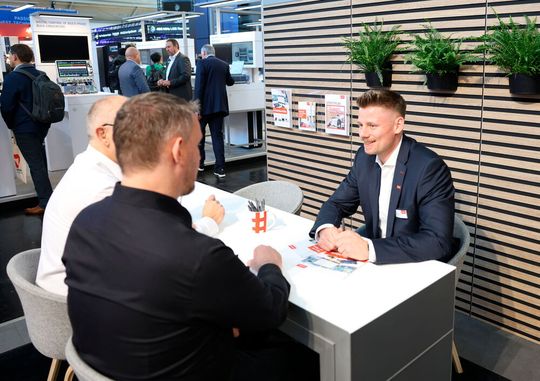 Datatec wird auf Formaten wie den Powertagen in Zürich (16. – 18.06.2026), dem NI Tech Forum in Zürich am 30.06.2026 und der ineltec (09. – 10.09.2026) zentrale Themen des Schweizer Markts adressieren – von politisch-regulatorischen Rahmenbedingungen über Entwicklungen in Wissenschaft und bei Schlüsseltechnologien bis hin zu Transformationsaspekten der Energiewende sowie bei modernen Prüf- und Messmethoden.(Bild:  datatec)