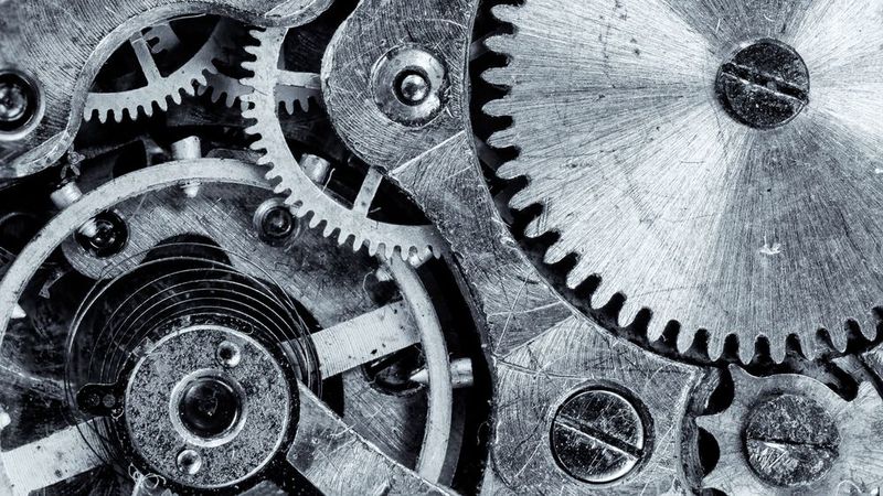 Die deutsche Wirtschaft ist maßgeblich wegen explodierender Energiekosten und hoher Inflation aus dem Takt geraten. Doch obwohl eine Rezession im nächsten Frühjahr wahrscheinlich ist, gebe es keine Grund für Panik, sagen Wirtschaftsforscher. Es gebe gute Chancen, dass es bereits im Sommer 2023 wieder aufwärts gehe.(Bild:  gemeinfrei /  Pixabay)