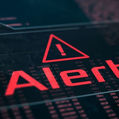 Drei Schwachstellen in Notepad++ erlauben Angreifern die Codeausführung über manipulierte Konfigurationsdateien. Updates auf Version 8.9.6.1 und 8.9.6.2 schließen die Lücken. (Bild: © lucadp - stock.adobe.com)