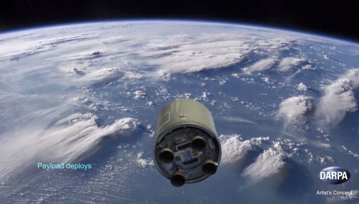 Ein Satellit auf dem Weg in den Orbit: Schon bald könnten konventionelle Flugzeuge schnelle und preisgünstige Satellitenstarts ermöglichen. (Bild: DARPA)