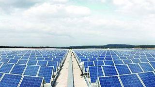 Der brasilianische Elektromotoren-Hersteller WEG hat in seiner neuen Europazentrale nach pünktlicher Übergabe durch den Logistikimmobilien-Entwickler Alcaro Invest am 1. September 2009 in Kerpen den Betrieb aufgenommen. Bild: Alcaro Invest (Archiv: Vogel Business Media)