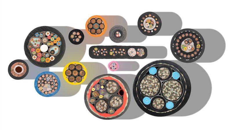 Wo das Standardportfolio von Lapp an seine Grenzen kommt, kommen Sonderleitungen zum Einsatz. Die Kabel-Experten sind dabei mit unterschiedlichsten Herausforderungen konfrontiert und müssen je nach Einsatzgebiet verschiedensten Ansprüchen gerecht werden.(Bild:  Lapp)