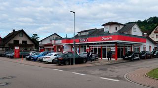 Das Autohaus Deusch ist ein „Wiederholungstäter“: Bereits 2018 stand der Betrieb ganz oben auf dem Siegertreppchen des Deutschen Werkstattpreises, 2013 war er immerhin der Drittplatzierte. (Bild: Diehl – VCG)