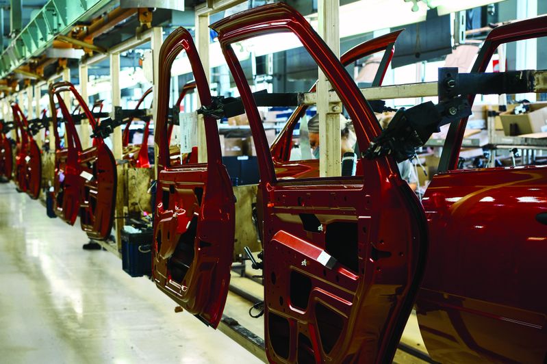 Additive manufacturing has established itself as a complementary alternative to traditional machining for automotive tools, offering greater speed and flexibility.(Source:  Stratasys)