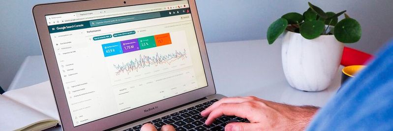 Die bereits in der Google Search Console gelisteten Core Web Vitals werden im Juni fester Bestandteil der Google-Rankingfaktoren.(Bild:  mjessier / Unsplash)