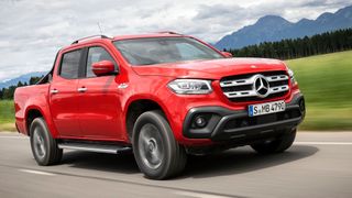 Weltweit fast 40.000 Modelle der Mercedes X-Klasse steht ein außerplanmäßiger Besuch in der Werkstatt bevor. (Bild: Daimler)