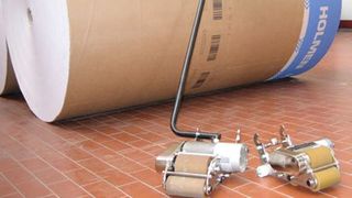 Mit dem „Easy Roller“ bietet die Feuchter Rollentransportgeräte-Firma eine kostengünstige Alternative zu fest eingebauten automatischen Förderanlagen an. Bild: Deprag Schulz (Archiv: Vogel Business Media)