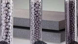 Um die starke Nachfrage nach Dämmstoffen aus dem graphithaltigen, grauen Rohstoff Neopor zu decken, erweitert BASF bis Ende 2018 die globale Produktionskapazität um 40.000 t pro Jahr. (BASF)