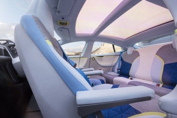 Mit dem vollelektrisch angetriebenen Konzeptfahrzeug „XchangE“ zeigt die Schweizer Ideenschmiede Rinspeed auf dem Genfer Auto-Salon die Zukunft des autonomen Fahrens.  (Rinspeed)