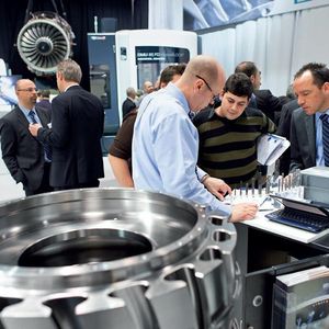 Branchenspezifische Lösungen: Bei der Hausausstellung informierten sich die Fachbesucher unter anderem über zukunftsweisenden Lösungen für die Aerospace-Industrie.