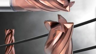 Das ist der Blick auf den neuen Inovatools-Fräser Fighmax Inox. Wie der Name schon vermuten lässt, können Inox-Werkstoffe damit produktiv spanend bearbeitet werden. Und in Vergleichstets habe er zwei gute Marktbegleiter sozusagen K.O. geschlagen. (Bild: Inovatools)