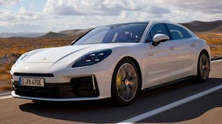 Den Panamera bietet Porsche wohl noch sehr lange mit Verbrennungsmotor an. (Bild: Porsche)