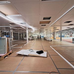 Montage der Reinraumwände(Bild:  Jumo)