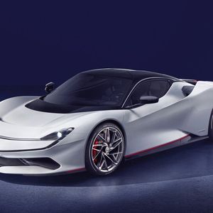 (Pininfarina)