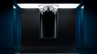 Eine Darstellung des IBM Q System One, dem weltweit ersten „voll integrierten universellen Quantencomputersystem“, das derzeit im Thomas J Watson Research Center in Yorktown Heights, New York, installiert ist. Mit dem Q System One ermöglicht es BM erstmals, Anwendern einen universellen Quantencomputer über die Grenzen des Forschungslabors hinaus bereitzustellen. (Bild: IBM)