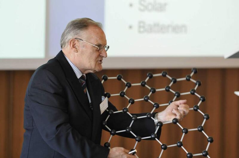 Als der „Schweizer Nanopapst“ angekündigt, berichtete Prof. Dr. Hans-Joachim Güntherodt von der Universität Basel über die Einflüsse der Nanotechnik in der Prozessautomatisierung. (Archiv: Vogel Business Media)