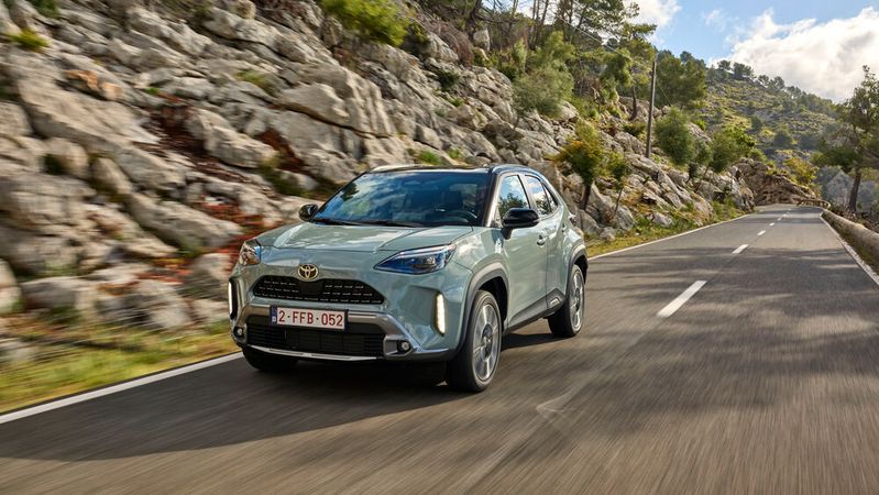 Die Premiere Edition des neuen Toyota Yaris Cross rollt ab 39.600 Euro in der Zweifarblackierung Urban Khaki an.(Bild:  Toyota)