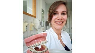 Dr. Lina Gölz von der Poliklinik für Kieferorthopädie des Universitätsklinikums Bonn fand heraus, dass Zahnspangen kaum Allergien auslösen, obwohl sie das Kontaktallergen Nickel enthalten. (Bild: Volker Lannert/Uni Bonn)